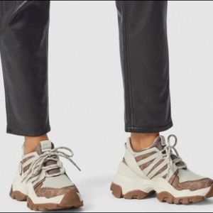 Coach- chunky dad sneaker